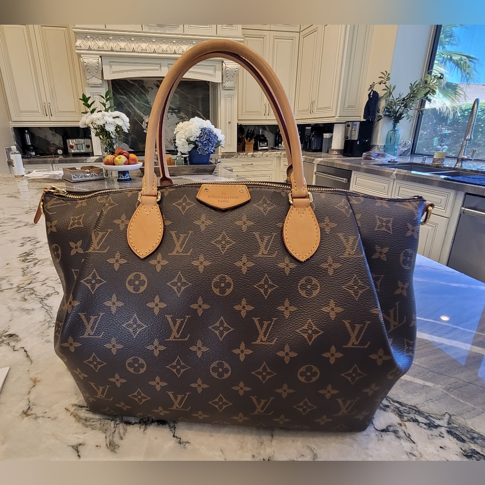 Louis Vuitton authentic Monogram Canvas Turenne GM  Satchel ❤️‍🔥